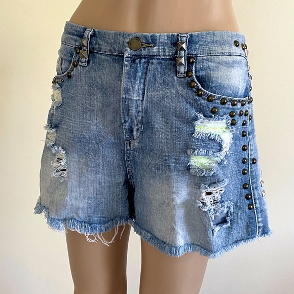 Blank NYC studded distressed shorts with neon details size 30 - Picture 8 of 15